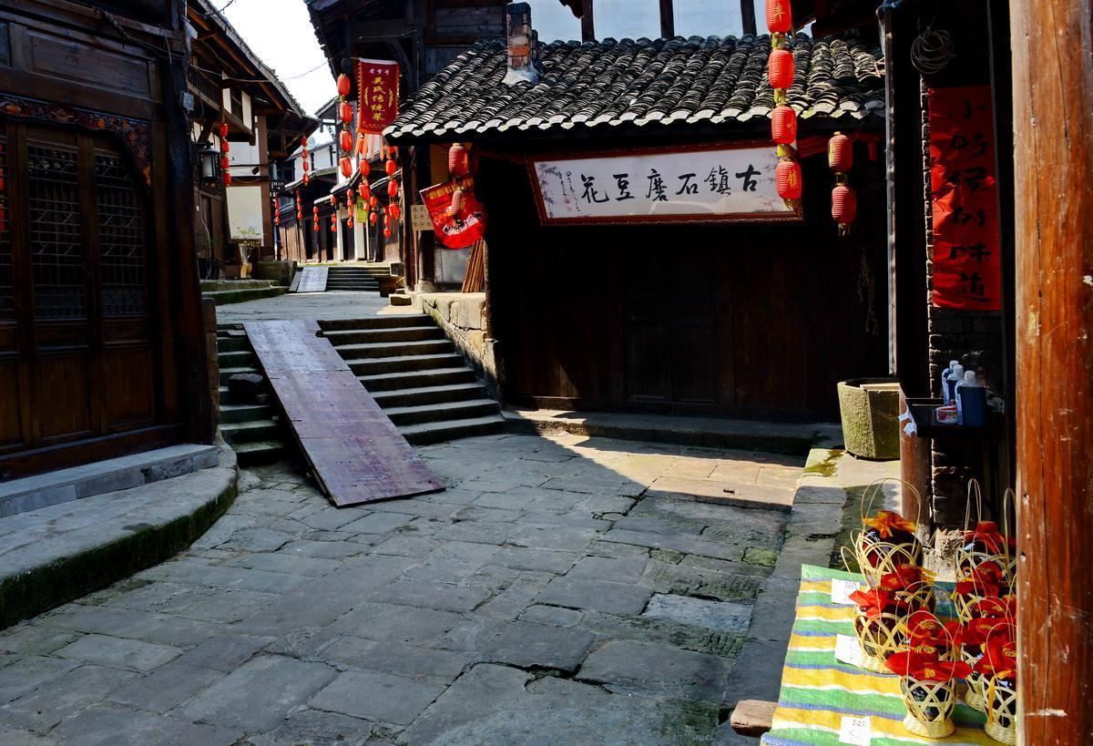 皇冠地下城选关版
